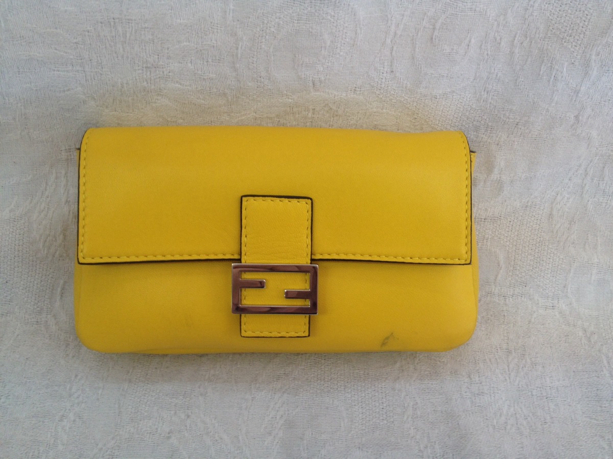 フェンディ　FENDI　財布　黄色　B1　ソファー、鞄、バッグ、修理、張替、黒ずみ汚れ、クリーニング、色移り、擦り傷、染め直し